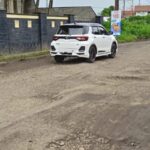 Jalan Kelapa Dua Kota Serang Rusak Parah kelapa dua kagungan kota serang jalan rusak