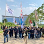 Ratusan Mahasiswa Banten Turun ke Jalan Tolak Kenaikan Harga BBM harga bbm naik mahasiswa banten