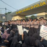 Cerita Warga Padarincang Saat Aksi di Balik Penetapan Tersangka Pembakaran Ternak Ayam