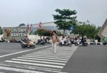 Bertaruh Nyawa Saat Menyebrang Jalan Syekh Nawawi Al-Bantani Palima